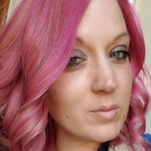 Meet your Posher, Jeana